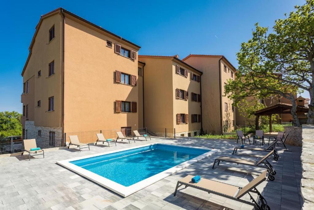Cesare Apartment, With Swimming Pool And Sea View ลิทซ์ยัน ภายนอก รูปภาพ