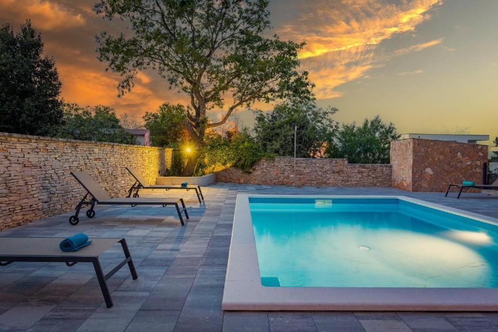 Cesare Apartment, With Swimming Pool And Sea View ลิทซ์ยัน ภายนอก รูปภาพ